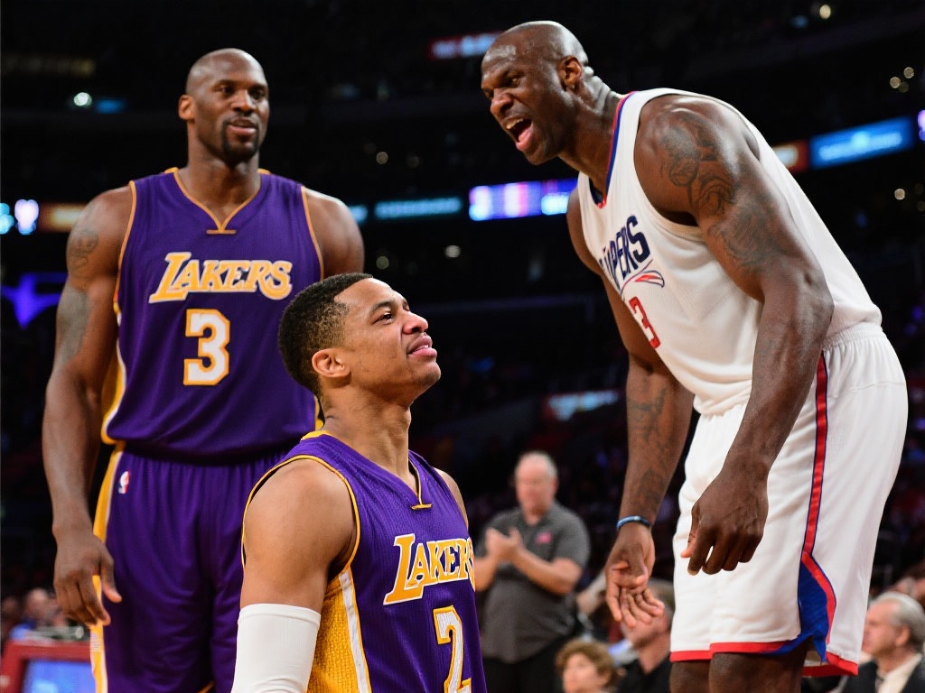 桌旁专注的 桌旁专注的